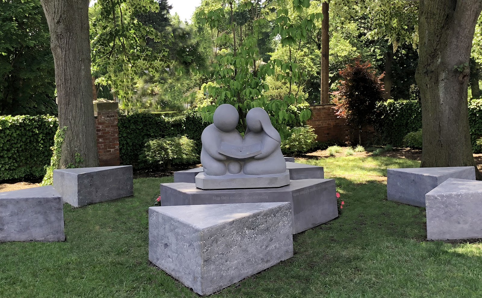 holocaust-memorial-sculpture-englewood